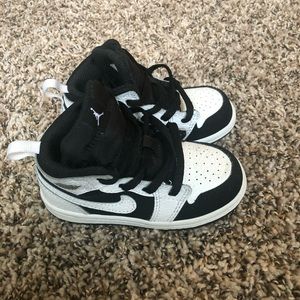 Kids Jordan 1’s high
